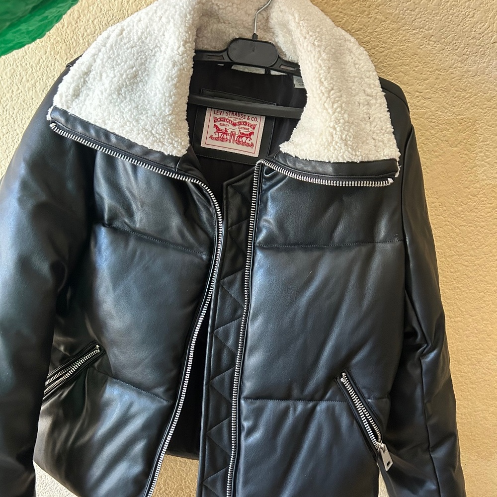 Levi’s Puffer Jacket with Sherpa lining